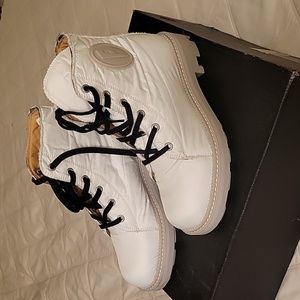 John Fluvog White boots, size W8.5